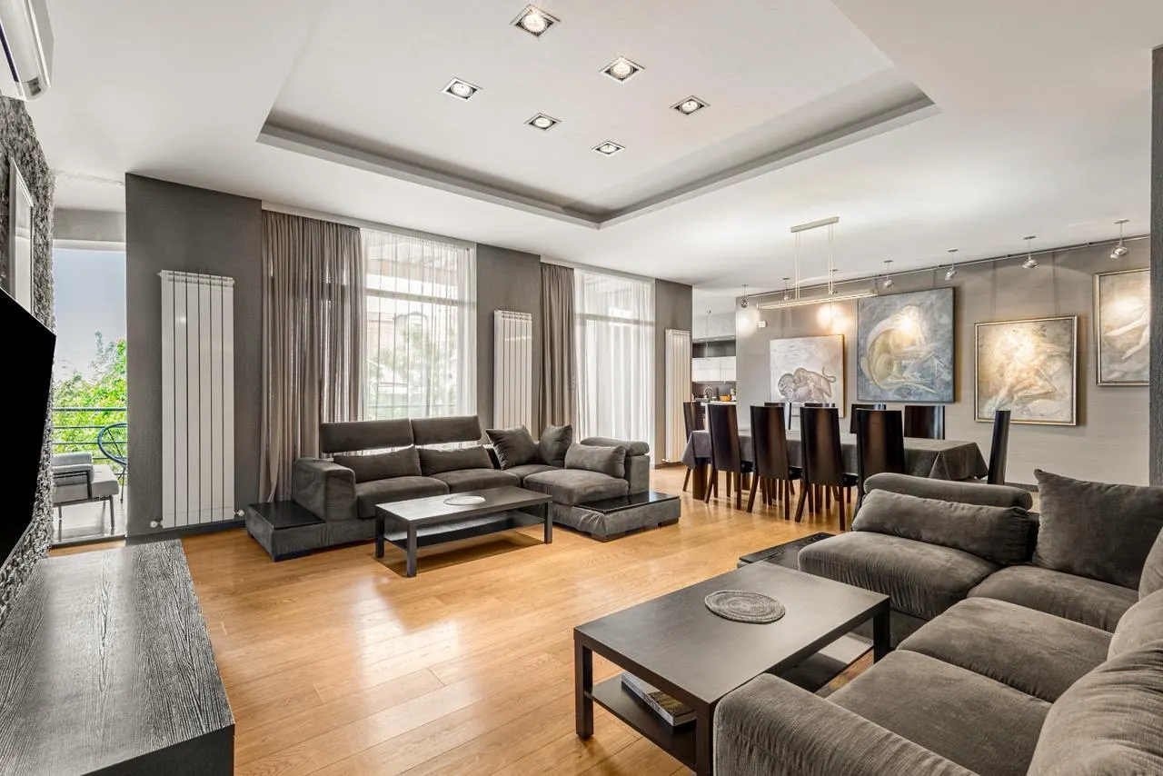 Квартира, 5-комн., 246 м²