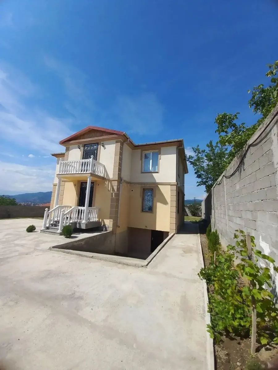 House, 8-room, 420 m²