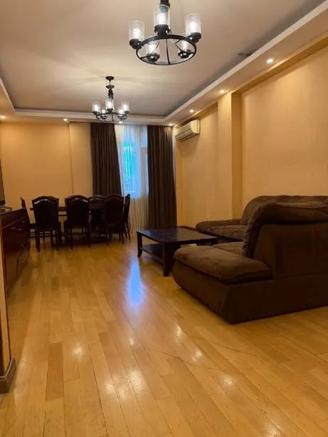 Квартира, 3-комн., 124 м²