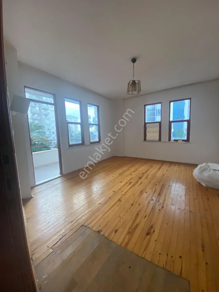 Квартира, 3-комн., 95 м²