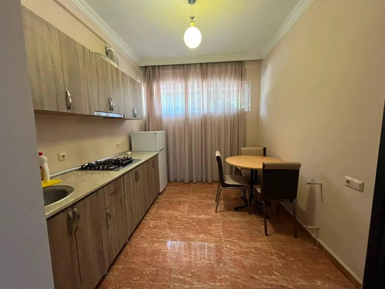 House, 4-room, 200 m²