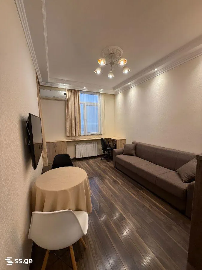 Apartment, 2-room, 41 m², Vakhtang Gorgasali St, 156-158