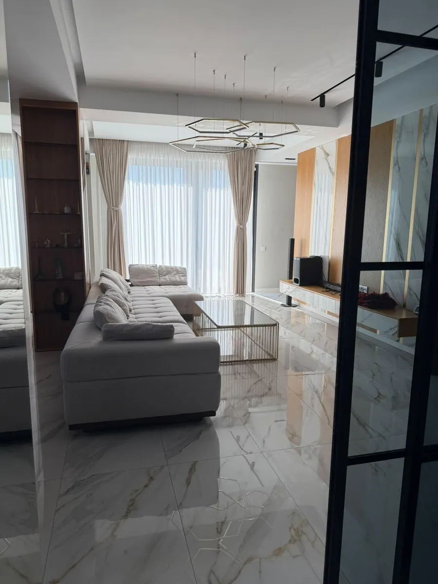 Дом, 5-комн., 488 м²