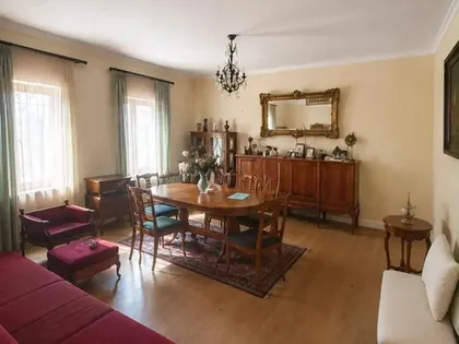 Дом, 4-комн., 590 м²