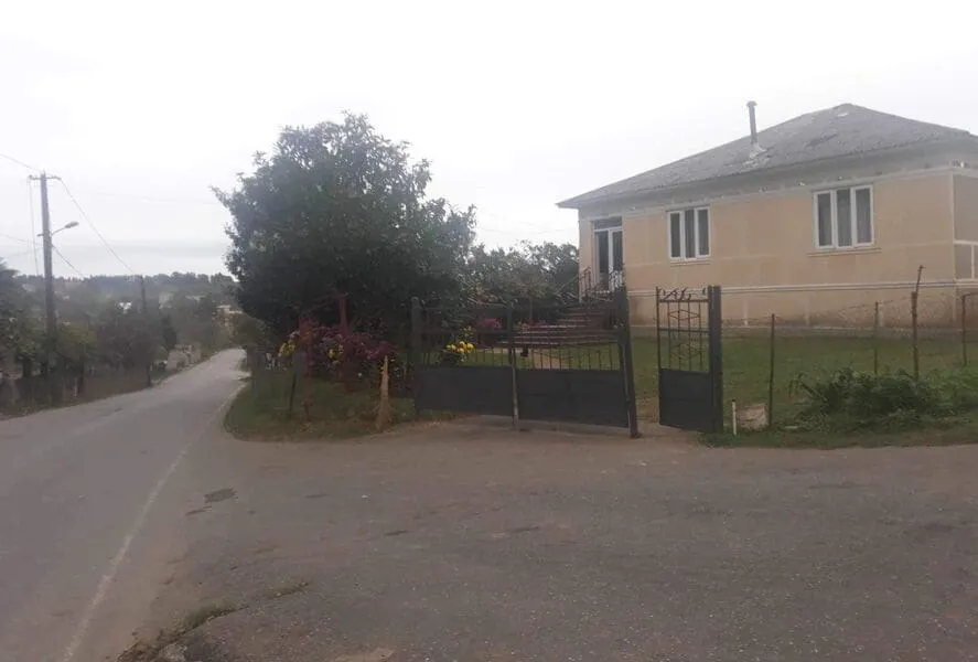 Земля, 3400 м²