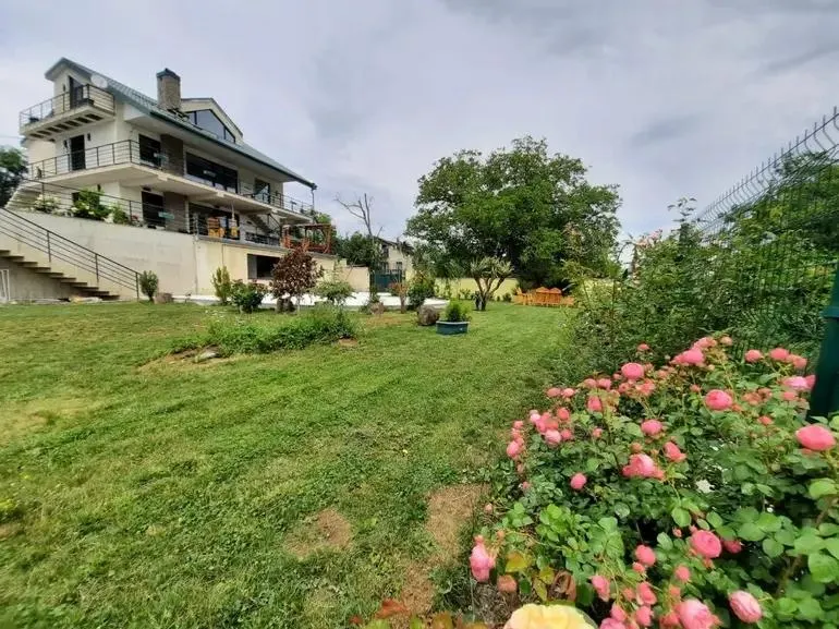 Дом, 10-комн., 467.5 м²