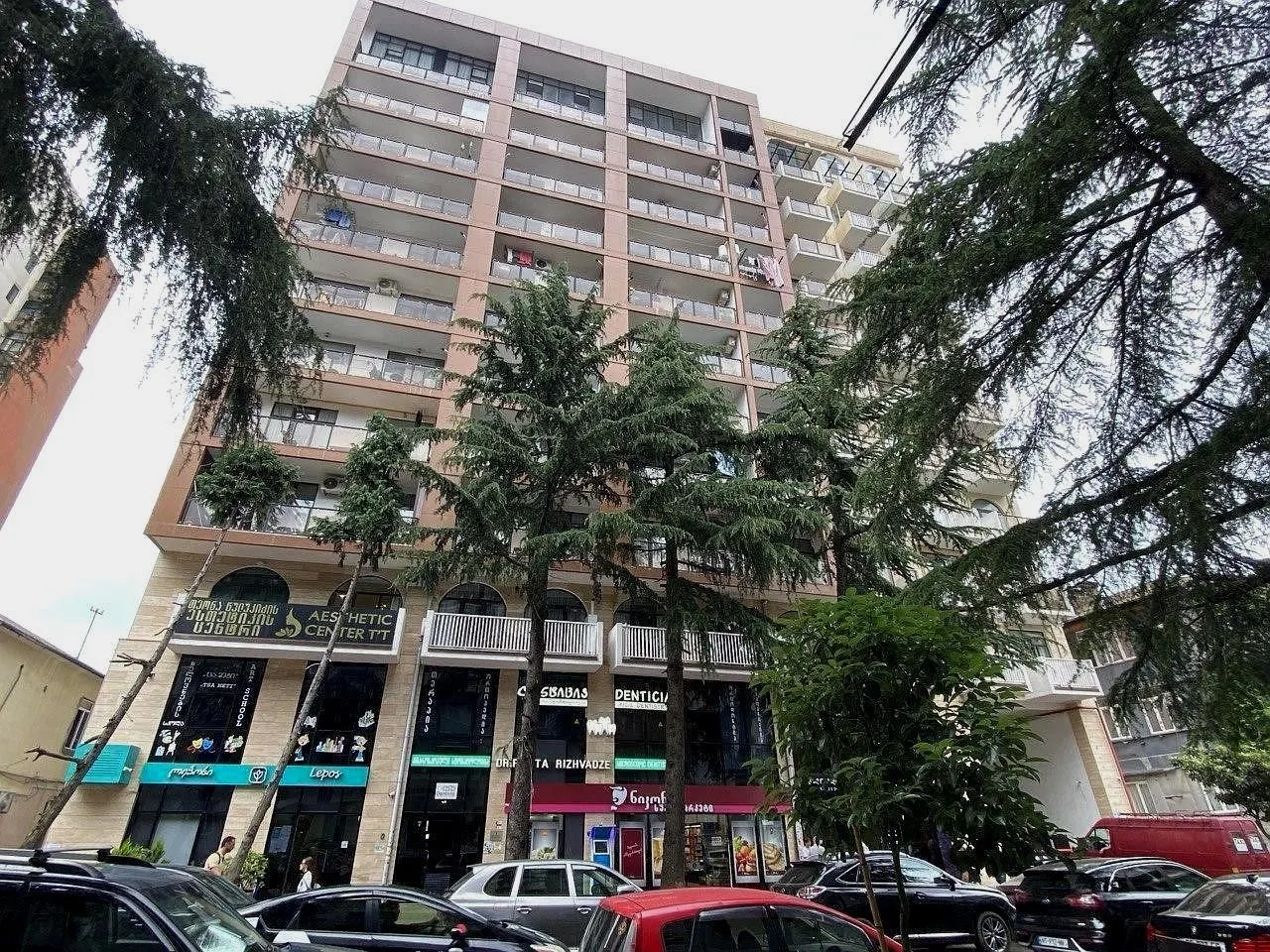 საცხოვრებელი კომპლექსი Parnavaz Mepe St, 98