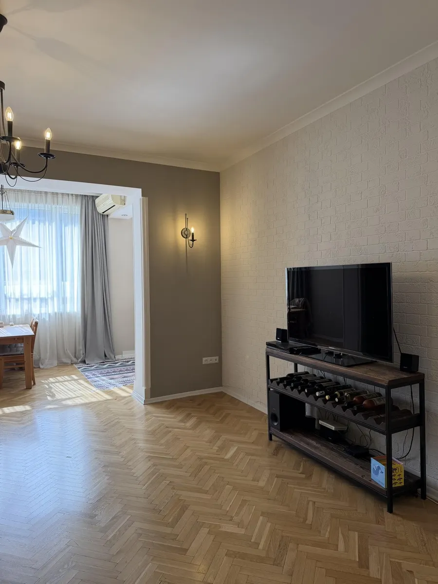 Квартира, 3-комн., 120 м²