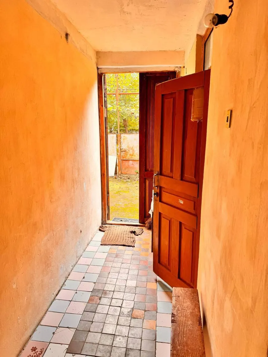 House, 5-room, 210 m²