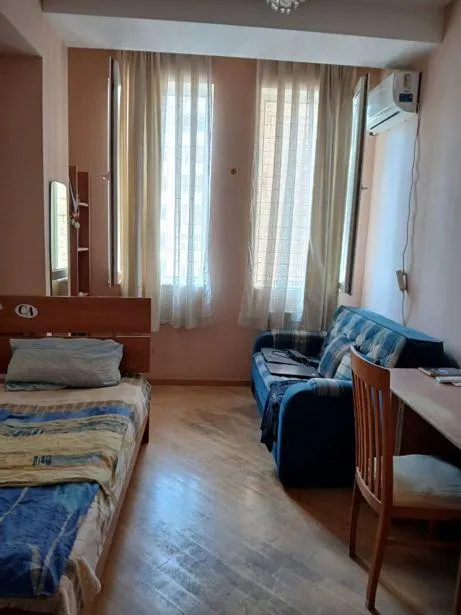 Квартира, 5-комн., 165 м²