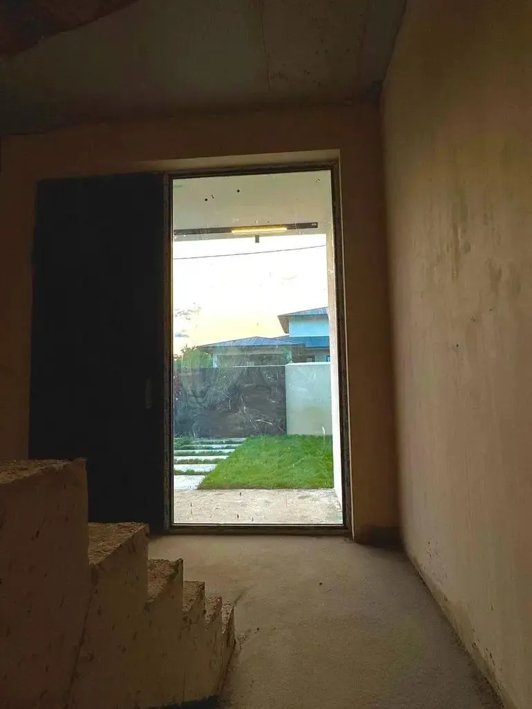 Дом, 5-комн., 250 м²