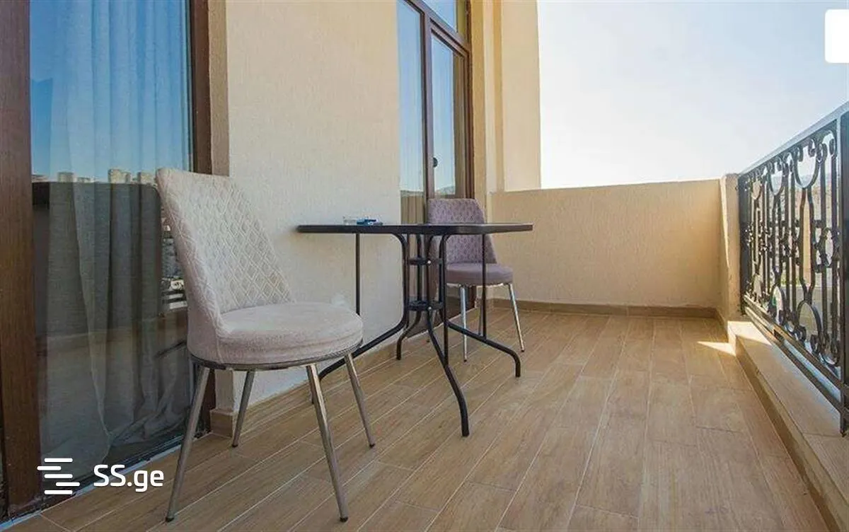 Apartment, 3-room, 100 m², Well House