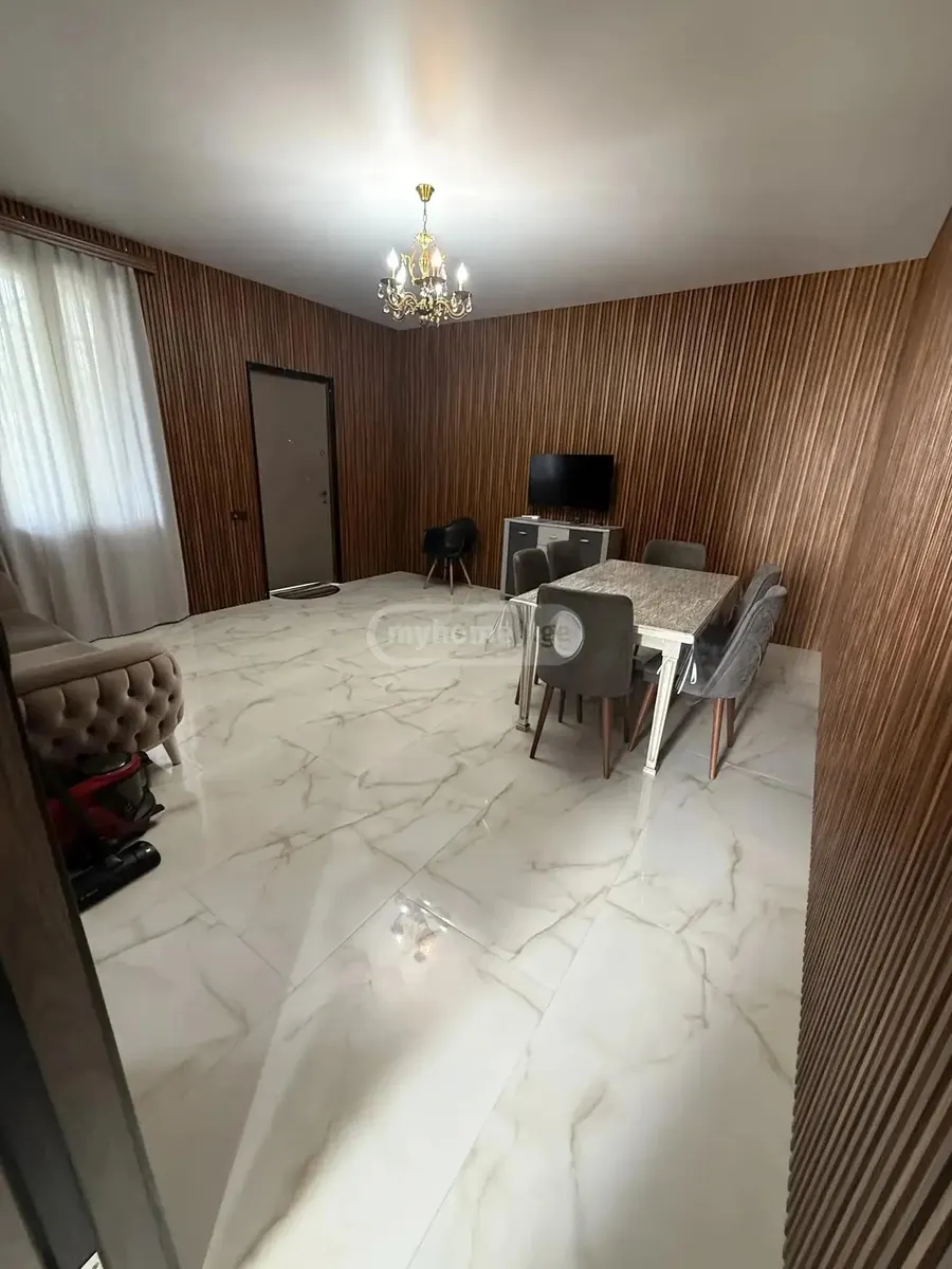 House, 3-room, 45 m²