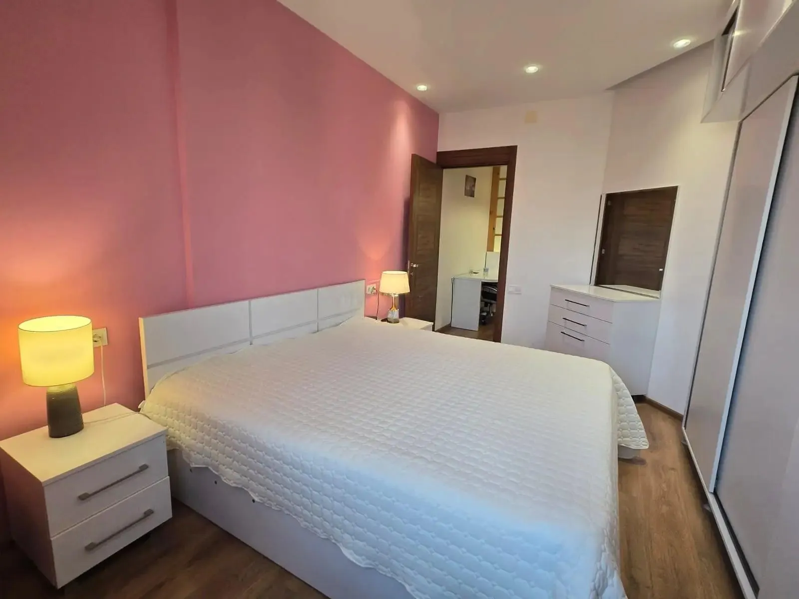 Квартира, 3-комн., 75 м², Twins Tabidze