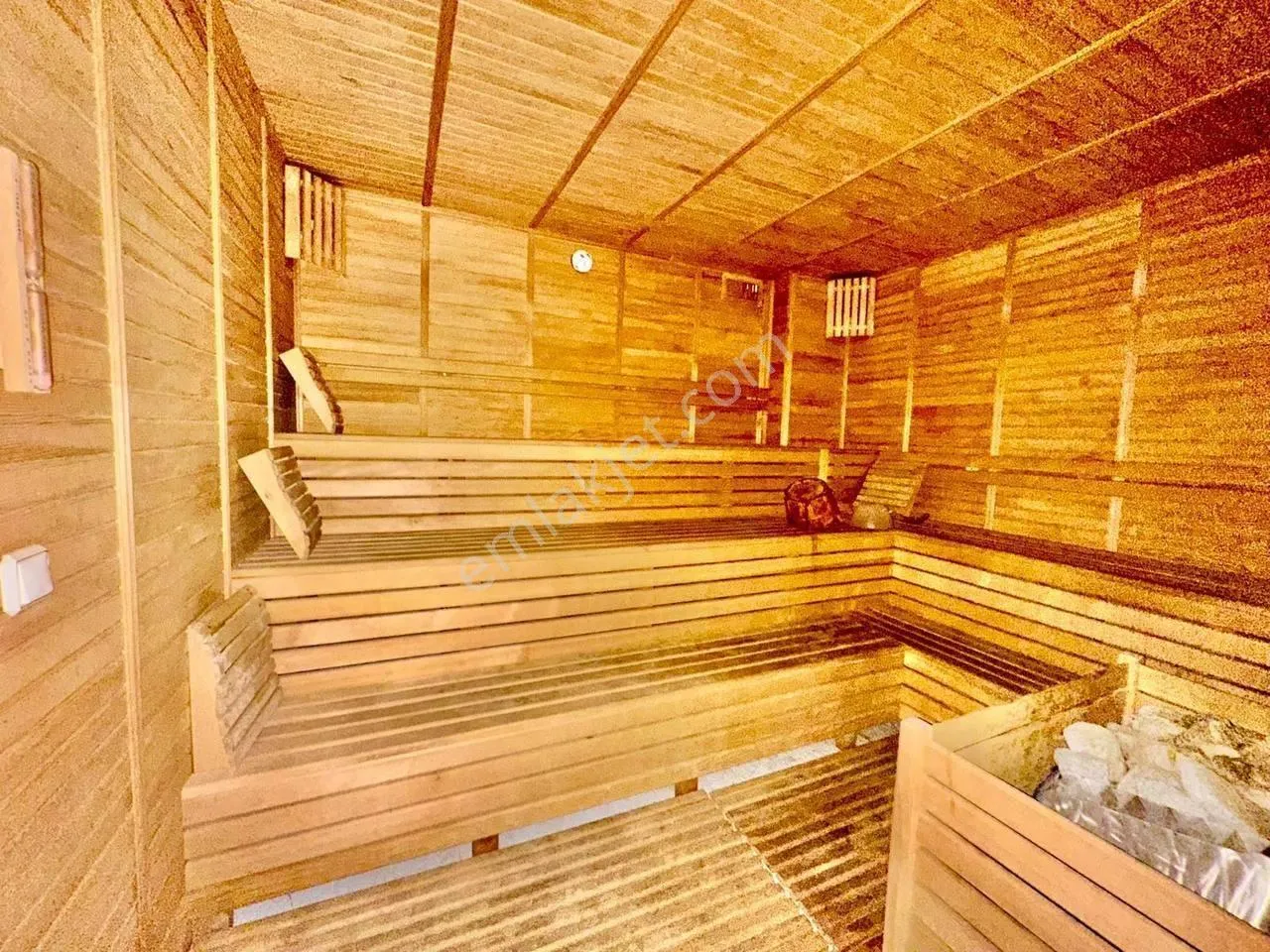 Apartment, 3-room, 130 m²