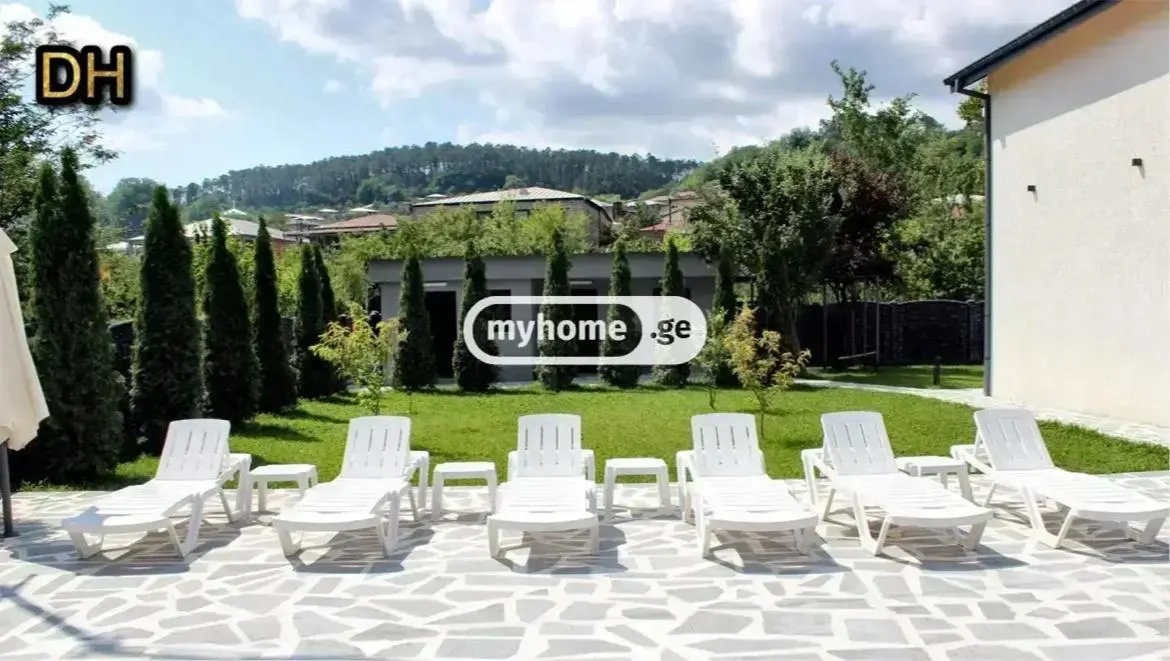 House, 5-room, 200 m²