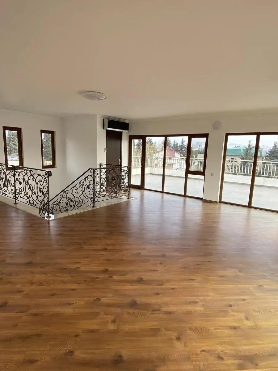 House, 7-room, 1200 m²