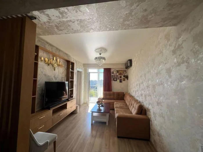 Квартира, 3-комн., 83 м²