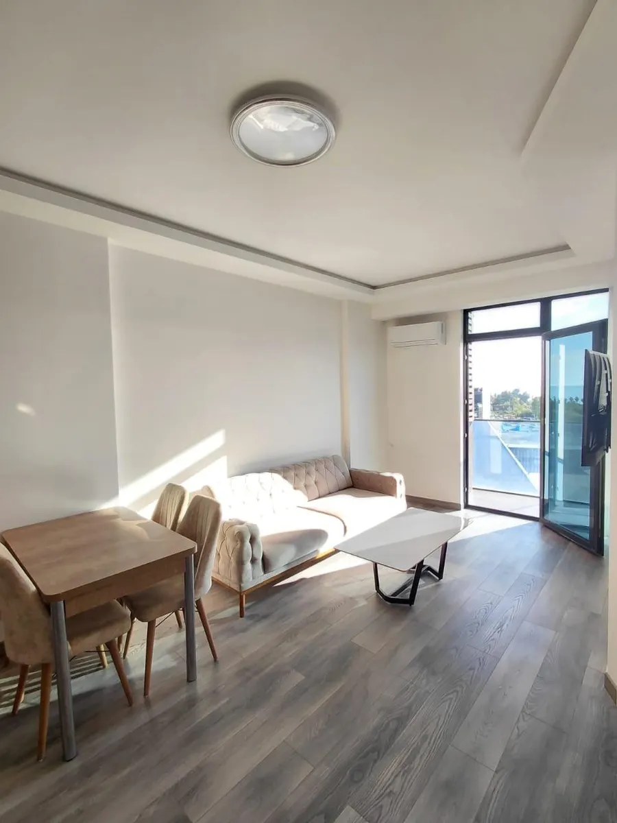 Квартира, 2-комн., 50 м², Metro City Residence