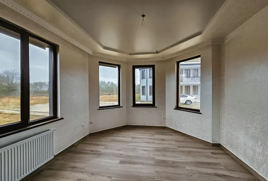 House, 5-room, 240 m²