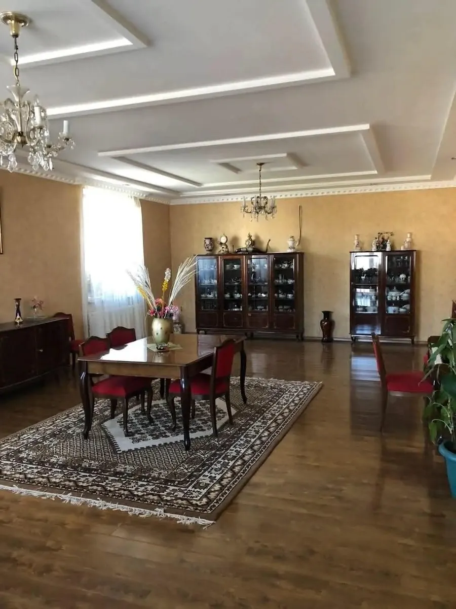 House, 10-room, 540 m²