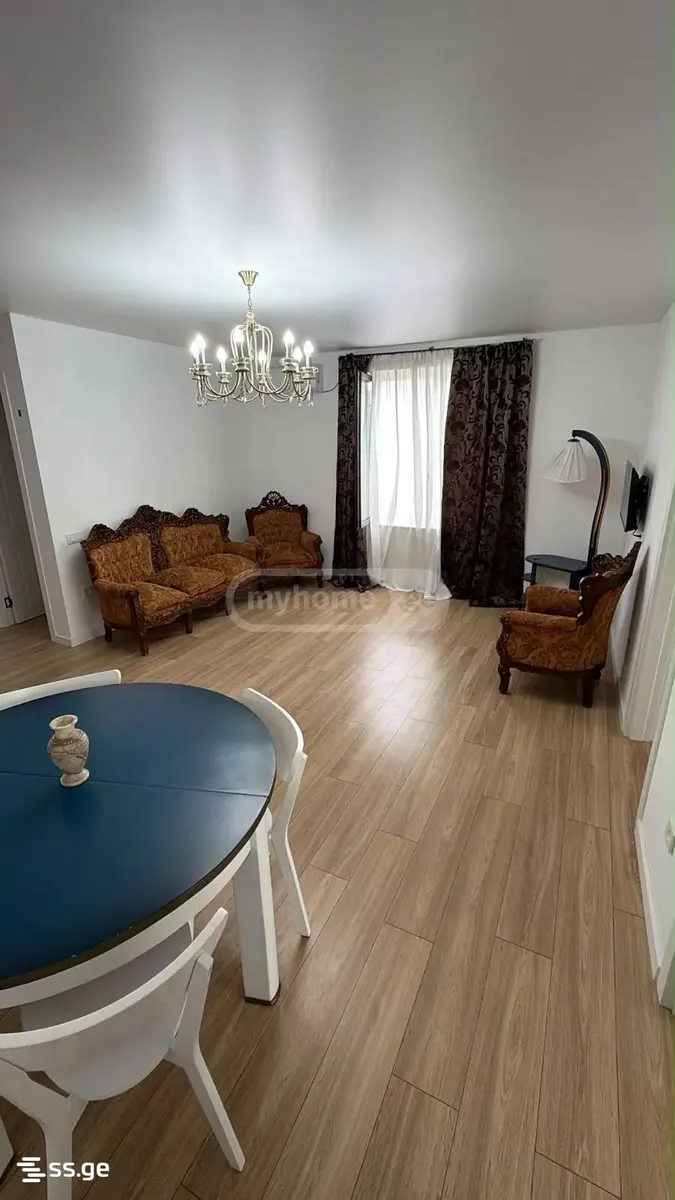 Apartment, 4-room, 80 m²