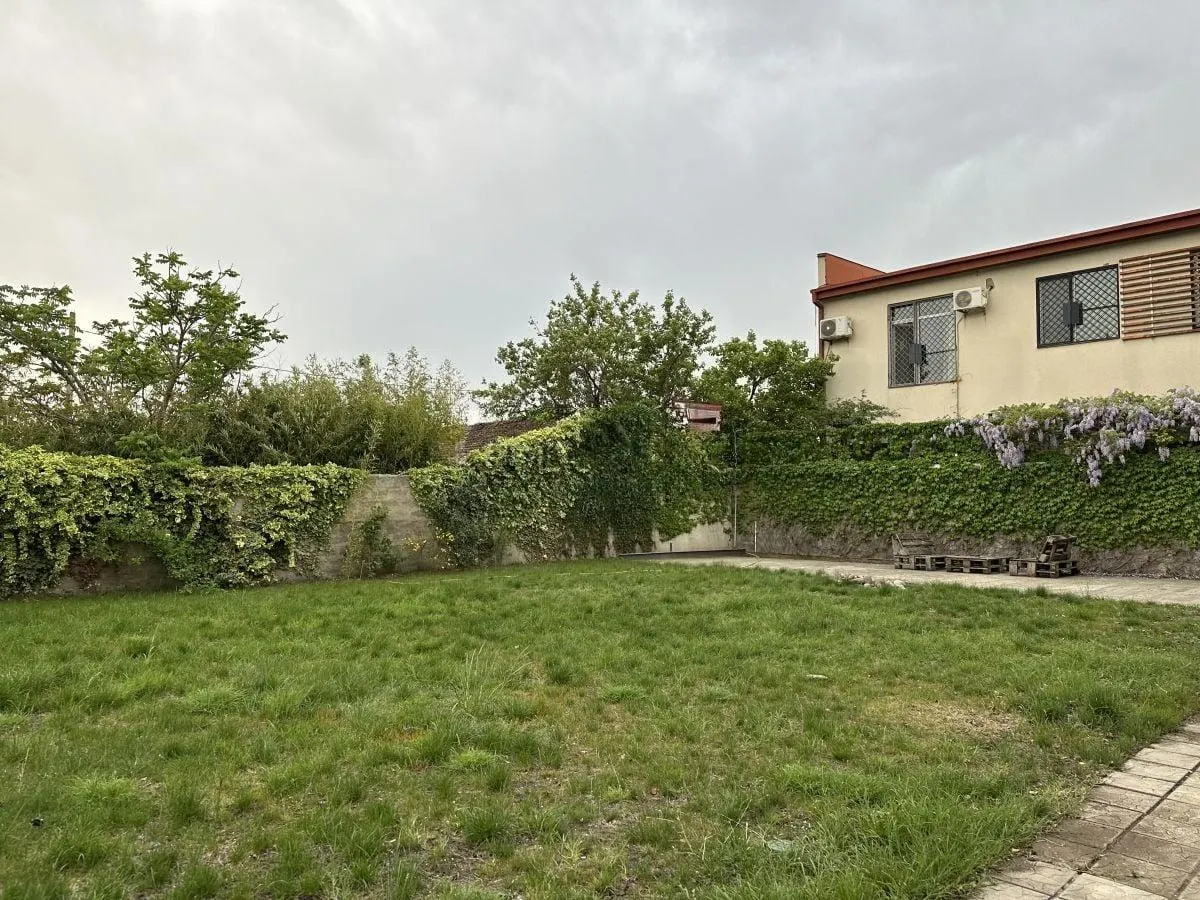 House, 7-room, 355 m²