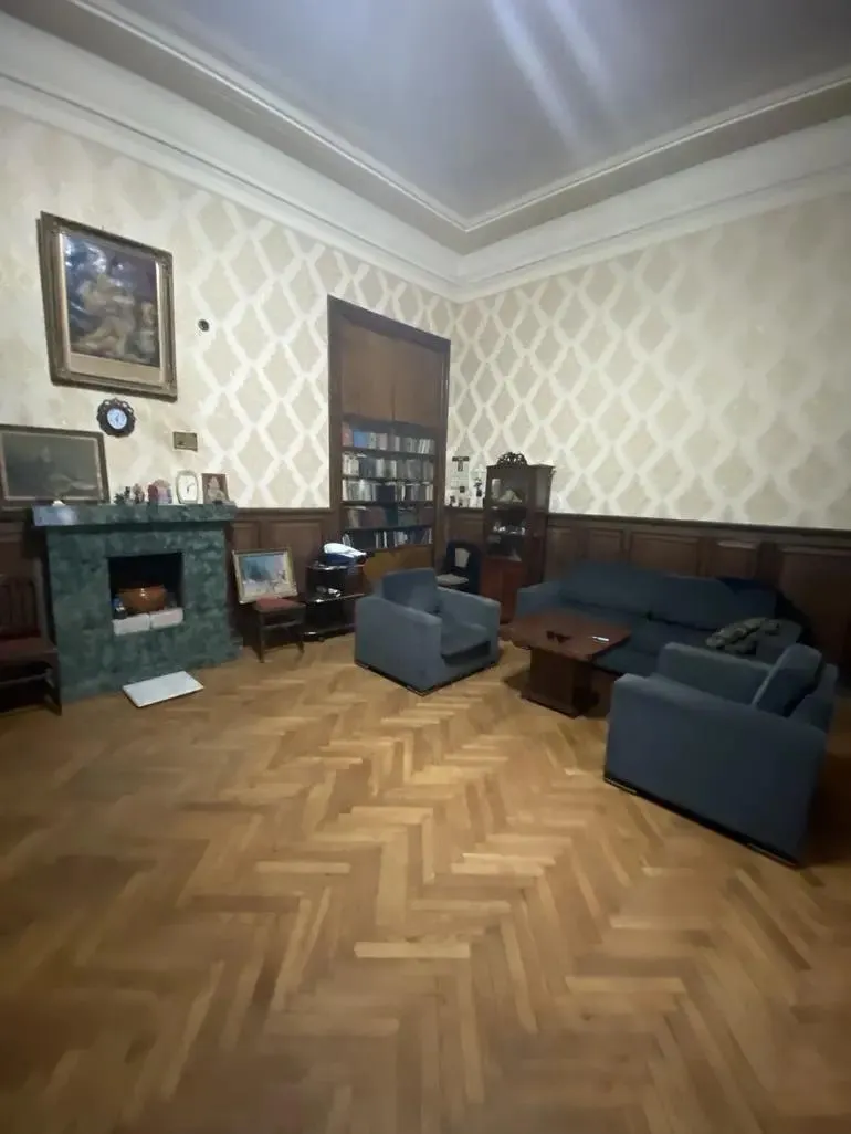 Квартира, 5-комн., 160 м²