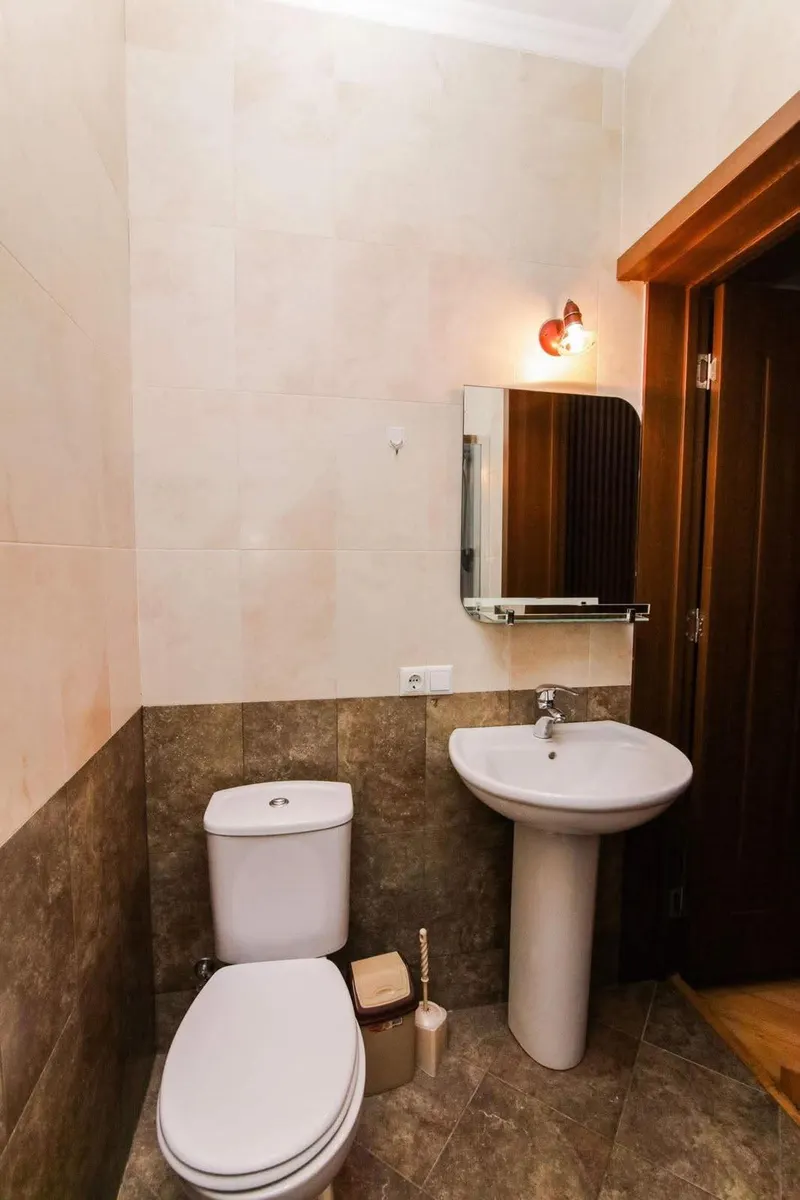 House, 5-room, 360 m²