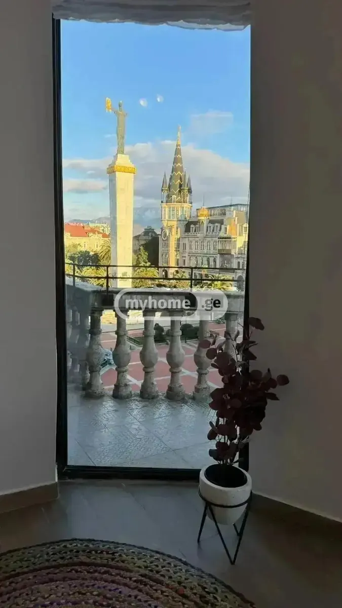 Квартира, 3-комн., 115 м²