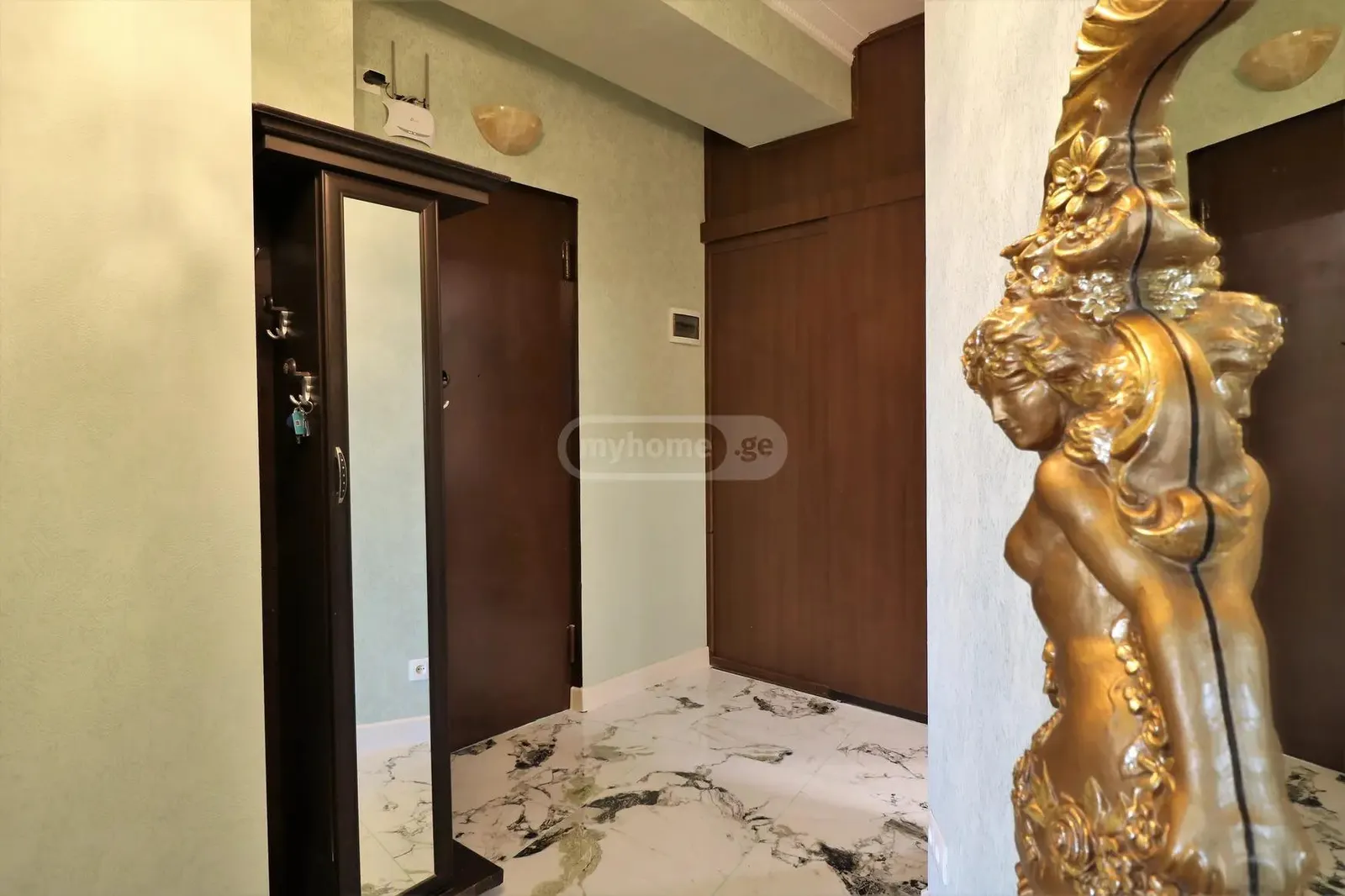 Квартира, 2-комн., 85 м²