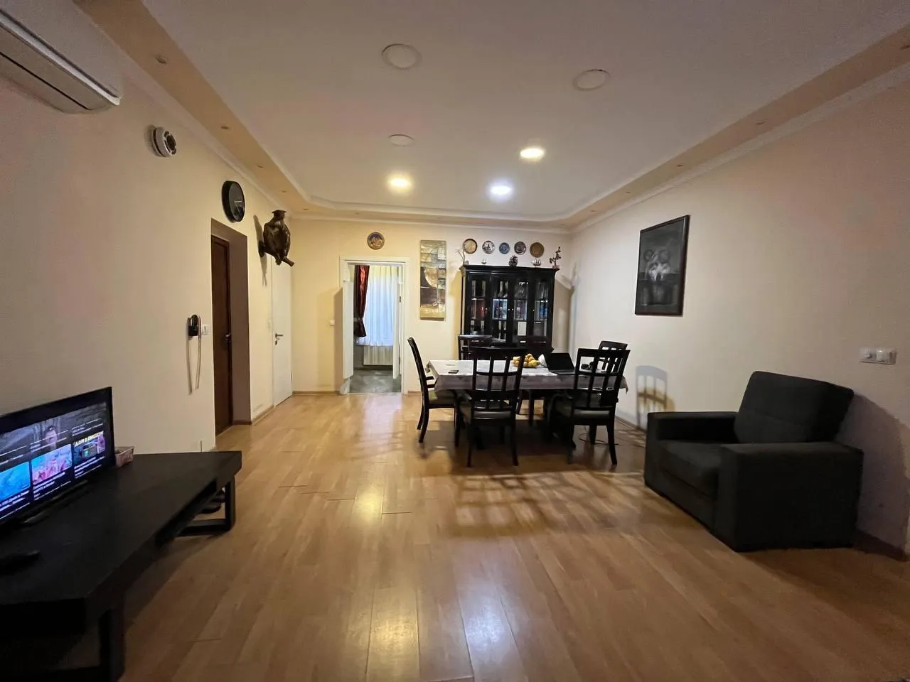 House, 8-room, 259 m²