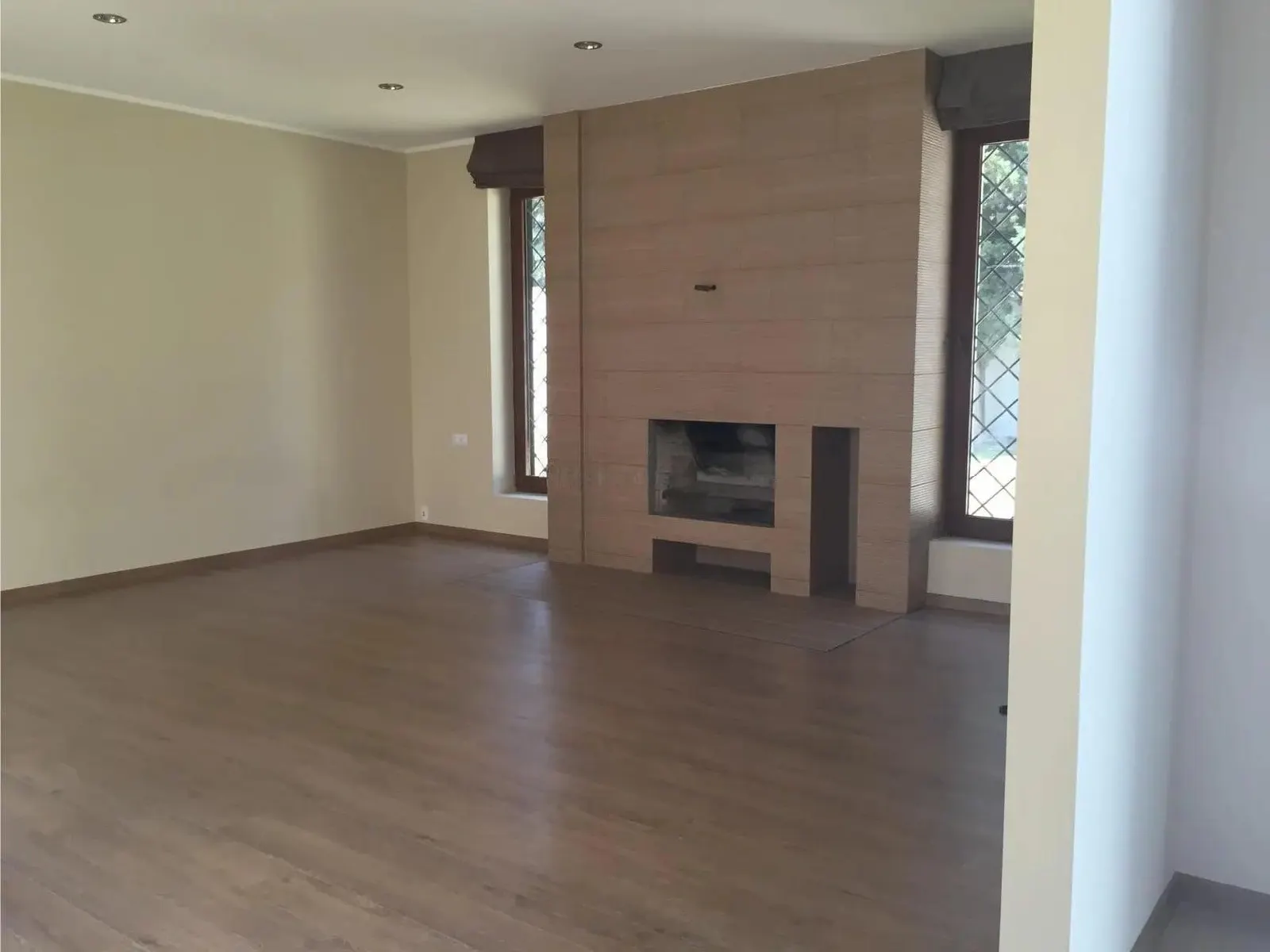 House, 7-room, 355 m²