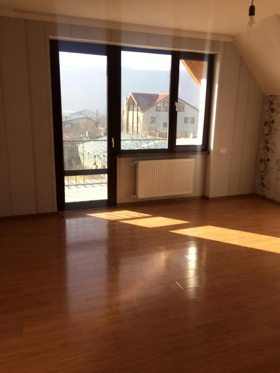 Дом, 4-комн., 400 м²