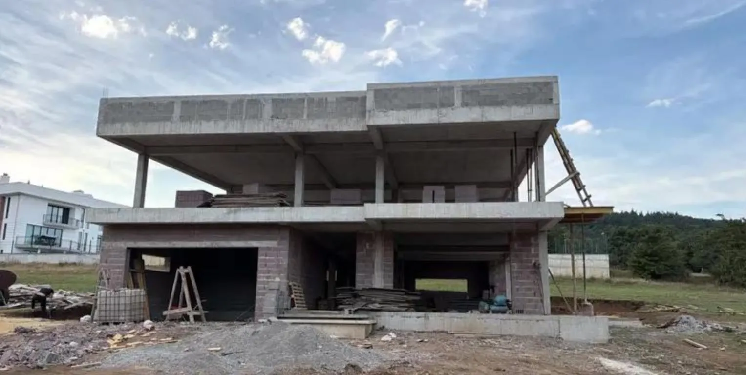 House, 5-room, 450 m²