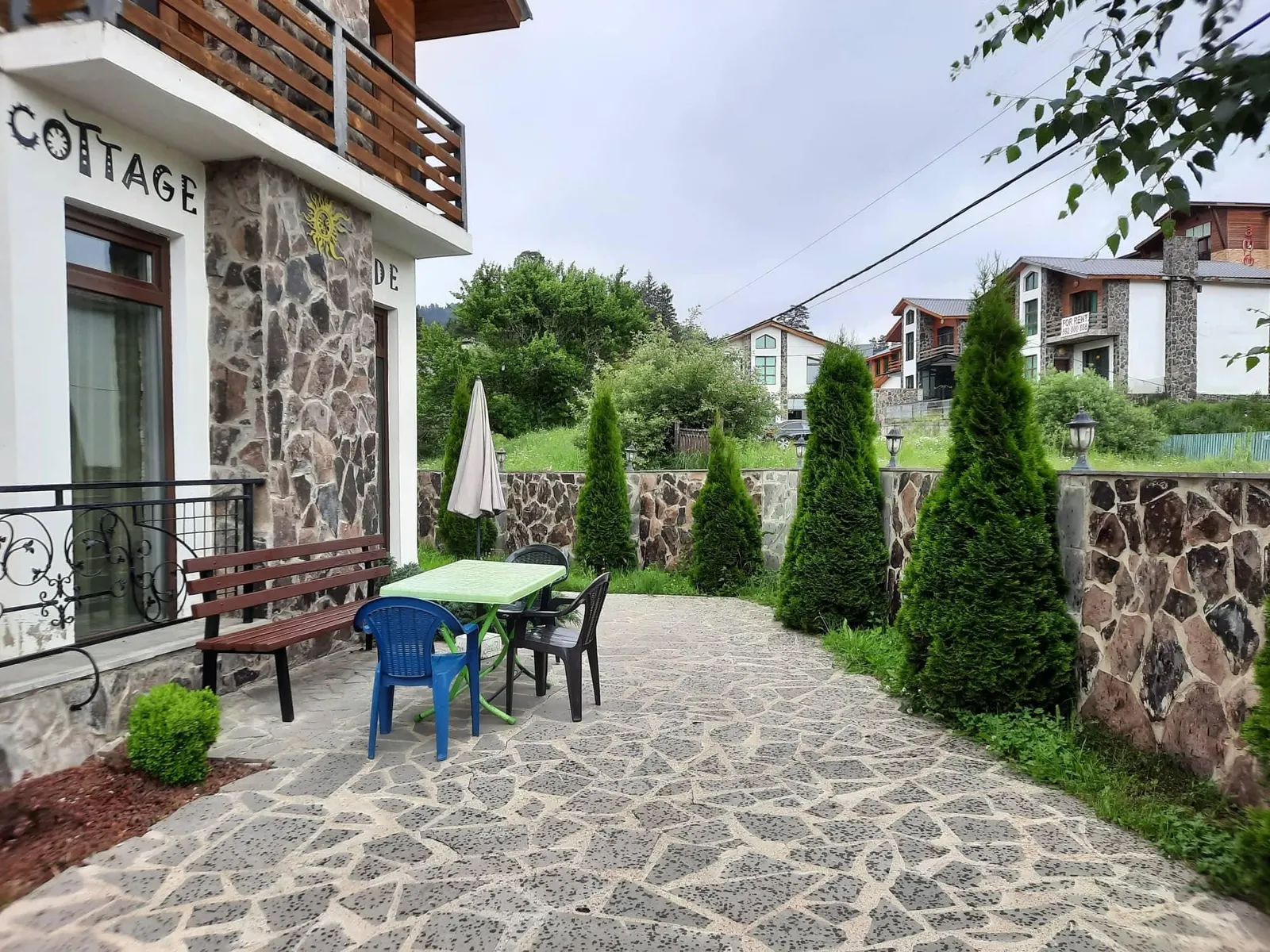 House, 3-room, 97.6 m²