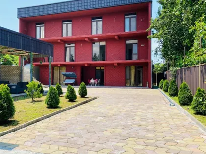 House, 5-room, 460 m²