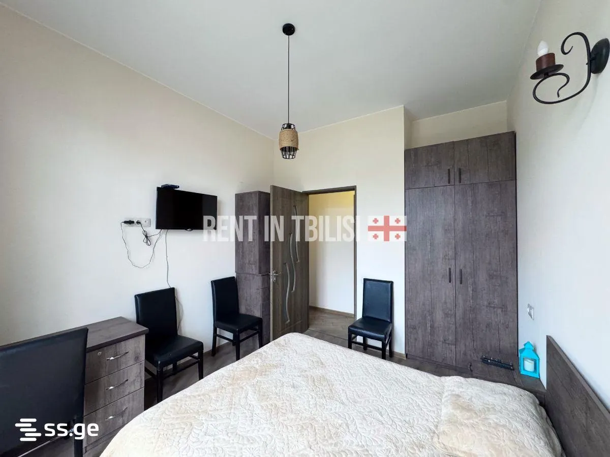 Квартира, 2-комн., 65 м²