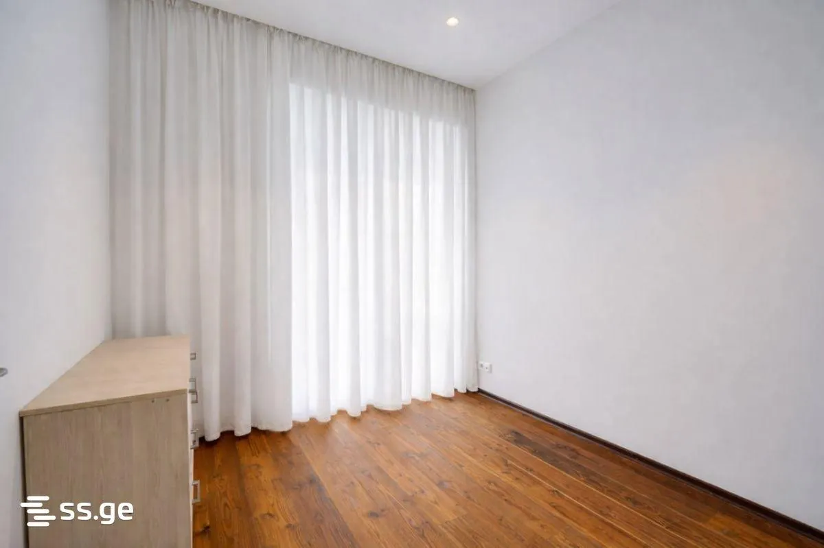 Apartment, 3-room, 60 m², Jikia House