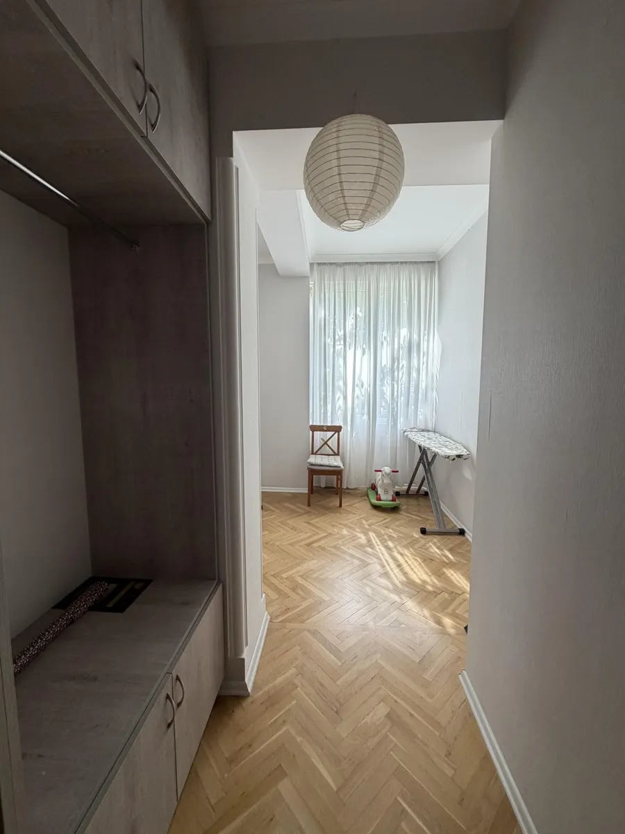 Квартира, 3-комн., 120 м²