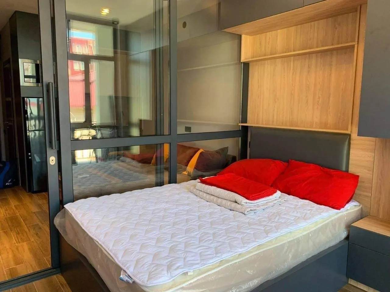 Квартира, 3-комн., 95 м², Mega City