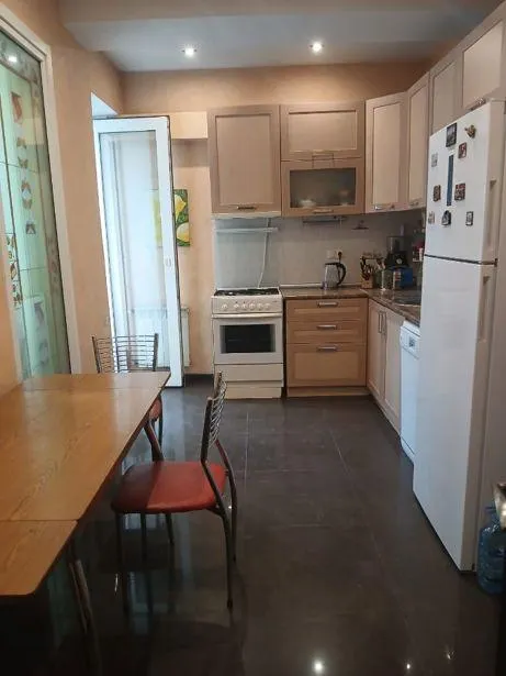 Квартира, 5-комн., 165 м²