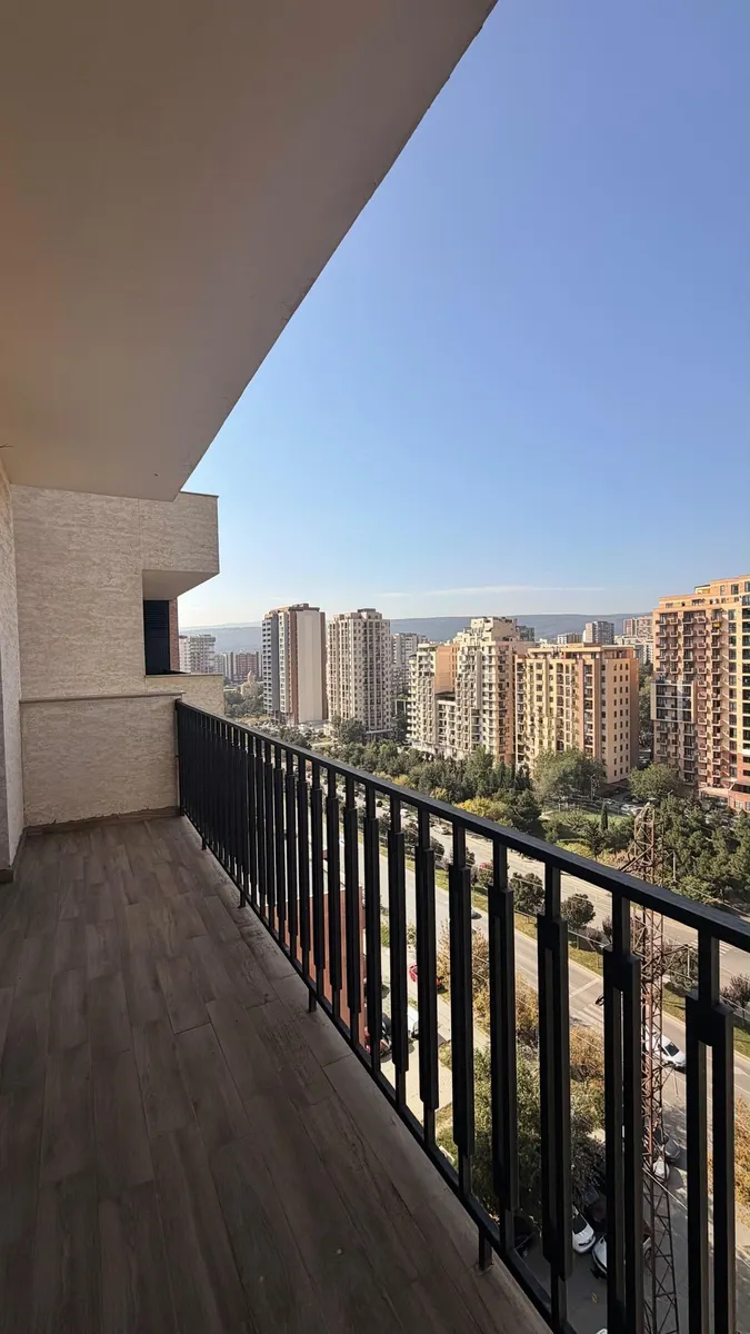 Квартира, 3-комн., 77 м²
