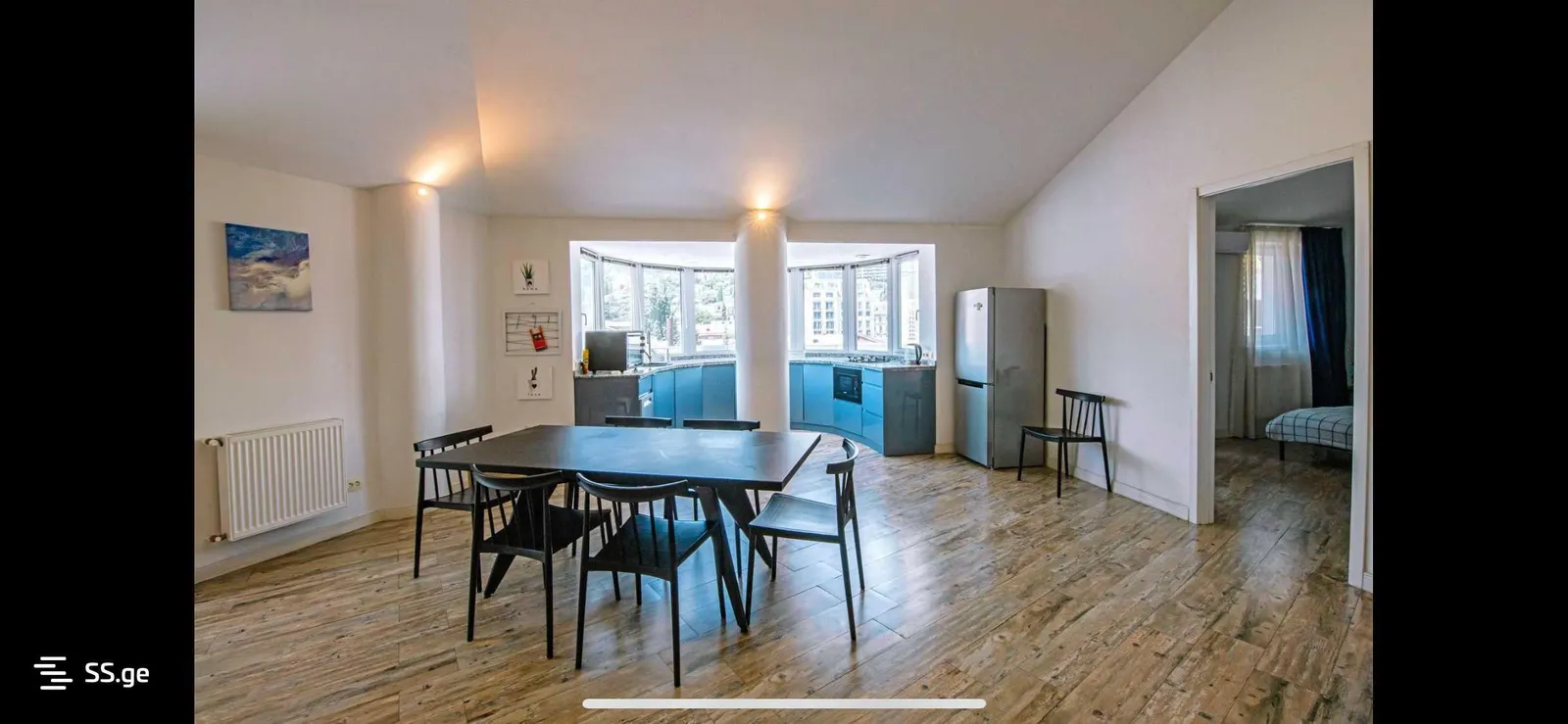 Квартира, 3-комн., 160 м²