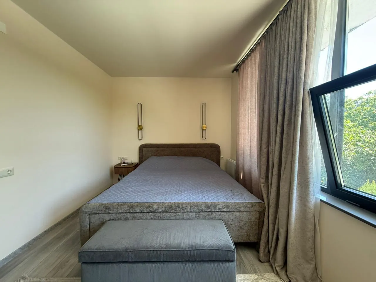 House, 4-room, 140 m²