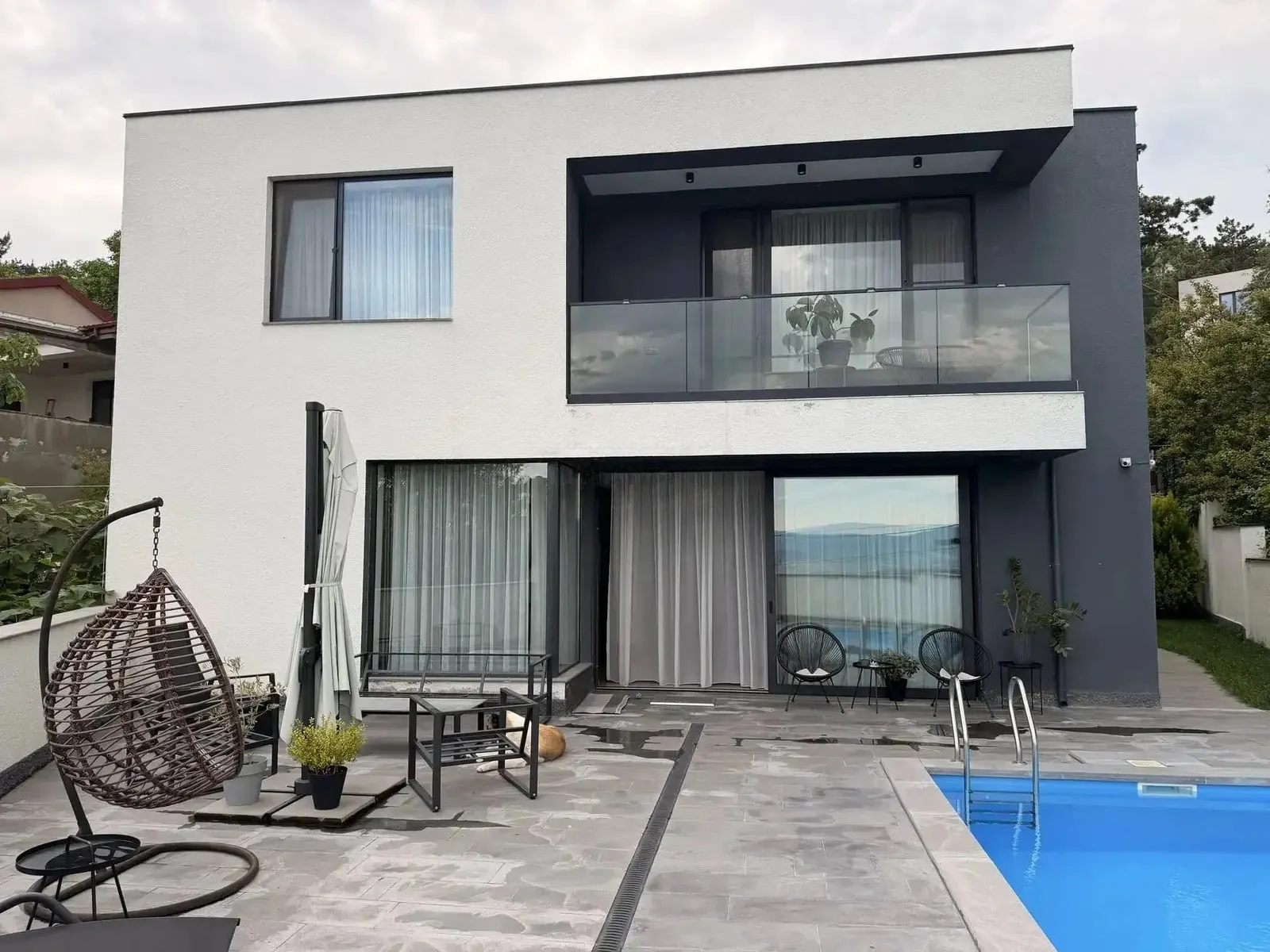 Дом, 6-комн., 355 м²