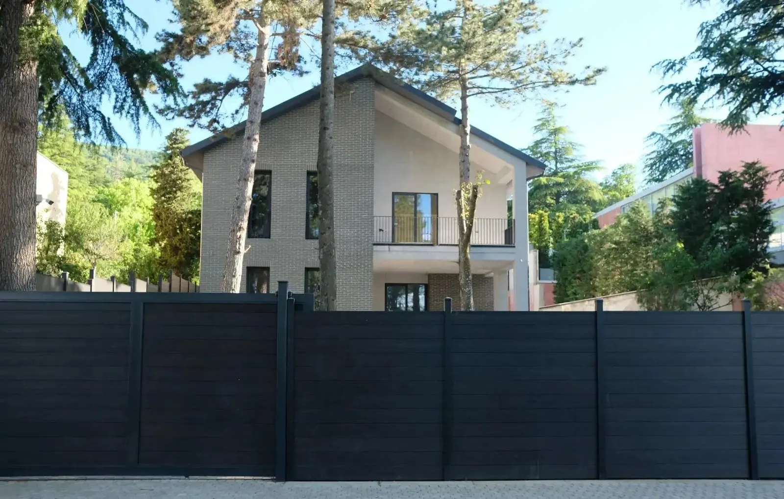 Дом, 8-комн., 400 м²