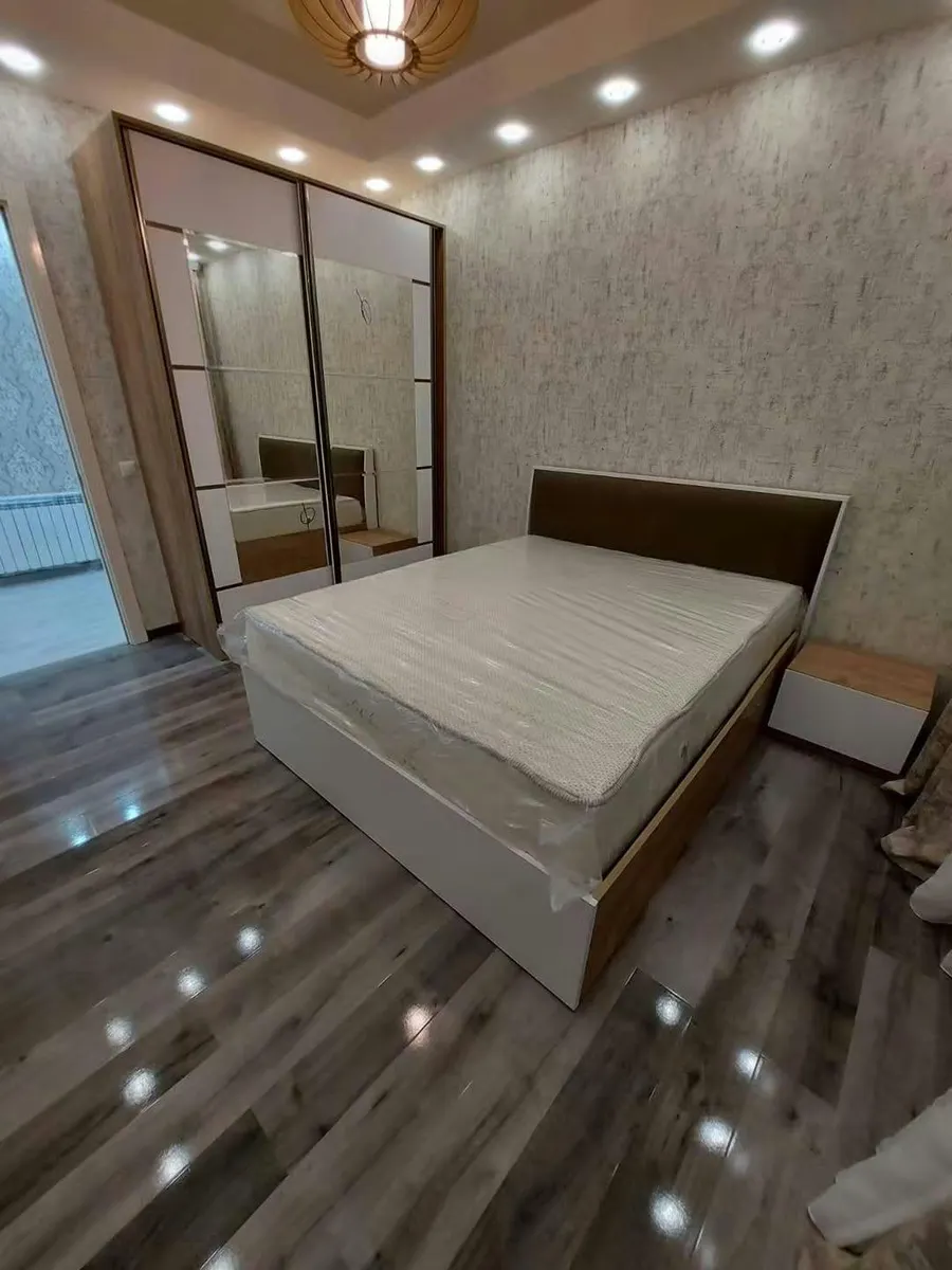 Квартира, 3-комн., 95 м²