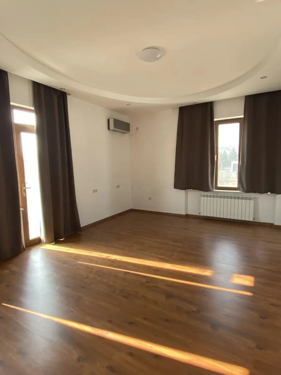House, 7-room, 1200 m²