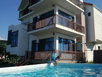Дом, 8-комн., 530 м²
